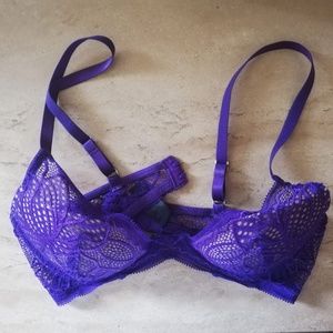 Natori 32B Lotus Edge Plunge Bra 730047 Purple